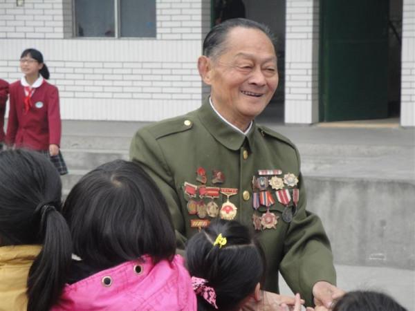 兵王張英才:前無古人的獲得9次特等功,四百萬解放軍只他一人 兵王張英才:前無古人的獲得9次特等功,四百萬解放軍只他一人