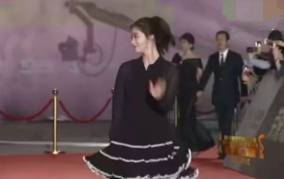 “撕”到對薄公堂，娛樂圈這6對“冤家”女星，各有各的恩怨