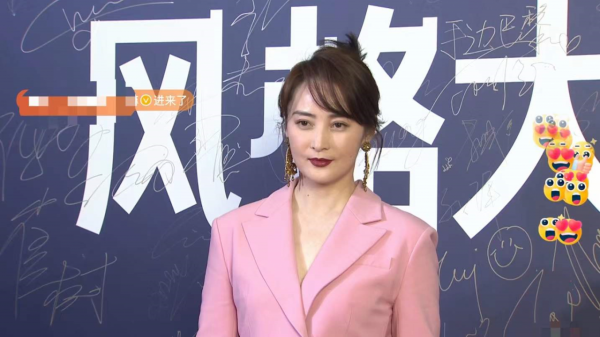 時尚紅毯眾星閃耀！陳數驚豔，陳都靈大秀美背，蔣勤勤個性十足