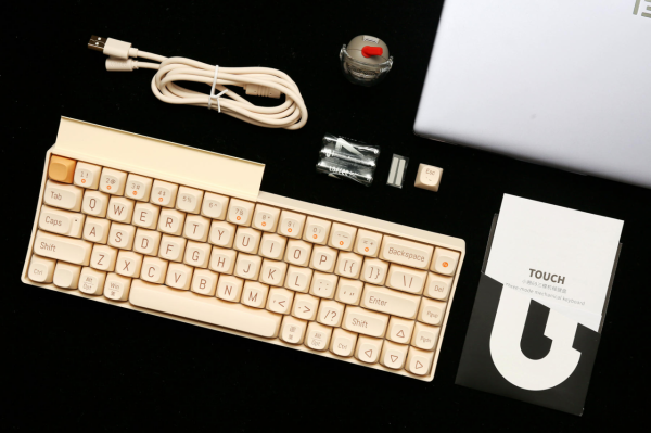 聖誕禮物推薦清單：送她好看又實用的學習、辦公三件套