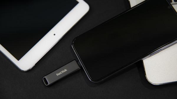 蘋果iPhone 13最佳拍檔,閃迪手機隨身碟讓影像創作如虎添翼 蘋果iPhone 13最佳拍檔,閃迪手機隨身碟讓影像創作如虎添翼