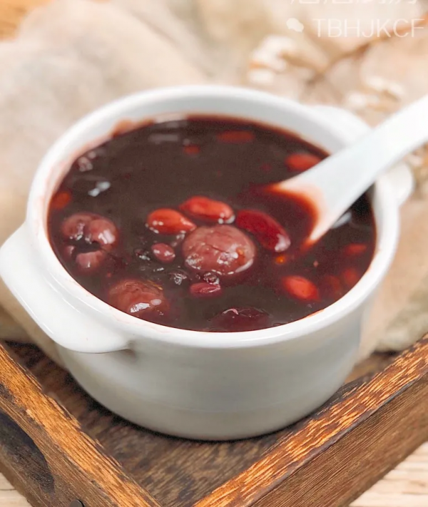 這一碗頂十碗補藥，常喝滋補養生又養顏！快收藏