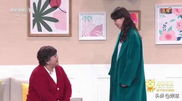 盧鑫玉浩春晚相聲全是老段子，逗哏的太急，捧哏太搶