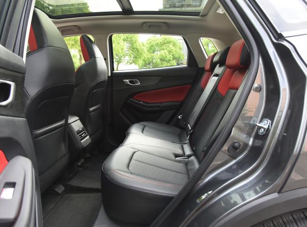 試駕長安CS55 PLUS！9月剛上市，頂配不超13萬，同級合資怎麼玩？