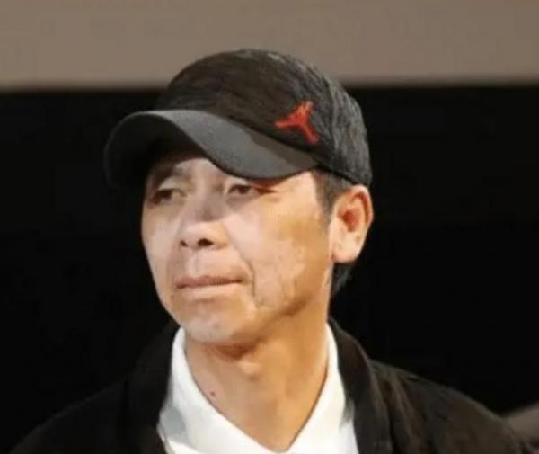 馮小剛:拋棄結婚15年的原配,40歲娶小10歲徐帆,63歲至今不生娃 馮小剛:拋棄結婚15年的原配,40歲娶小10歲徐帆,63歲至今不生娃