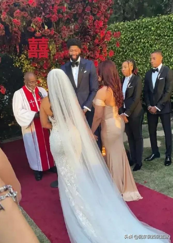 號外號外！許久不見的湖人隊“遊戲少年”竟出現在婚禮現場