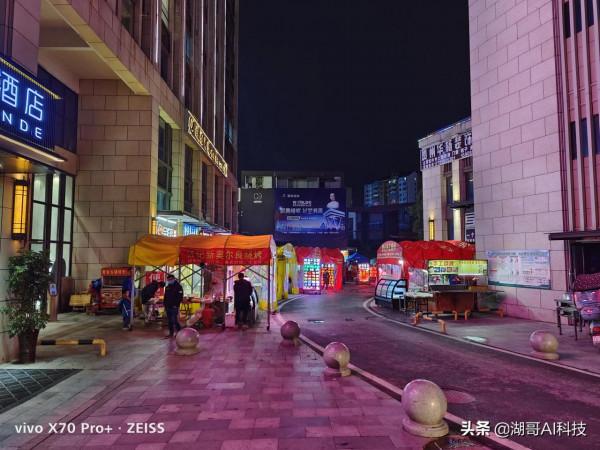 VIVO X70Pro+和OPPO reno6 pro+夜景拍照對比賞析「第2期」 VIVO X70Pro+和OPPO reno6 pro+夜景拍照對比賞析「第2期」