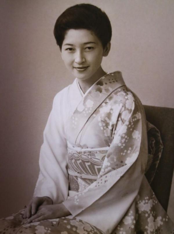 日本皇太后基因太強，後代全是眯眯眼，王妃再美都無法挽回低顏值