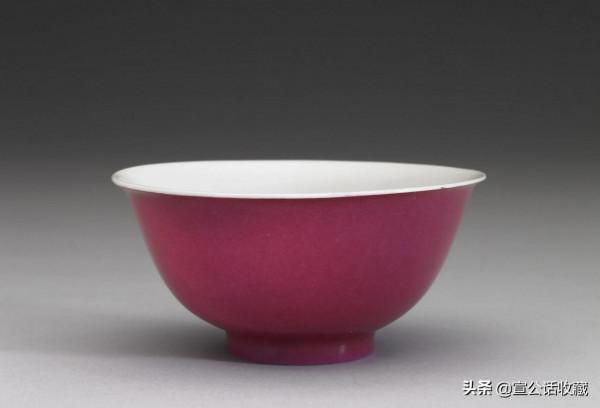 清 . 雍正 . 胭脂紅釉印花龍紋碗