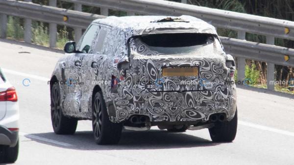 全新攬勝運動版SVR諜照曝光，V8引擎/625馬力，比寶馬X5 M更能打？