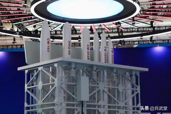 052D有850毫米垂髮？相比伯克垂髮尺寸更大，一坑四彈後發揮潛力