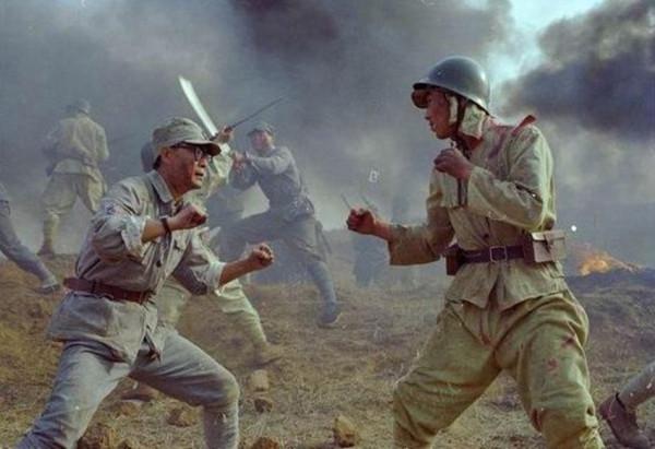 二戰日軍的基層骨幹，普通士兵的晉升頂點，軍曹是什麼級別的官？