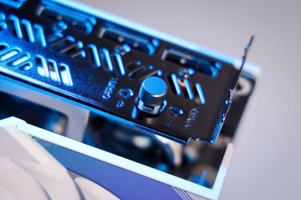 iGame RTX 3050評測：白色戰甲，給力3風扇