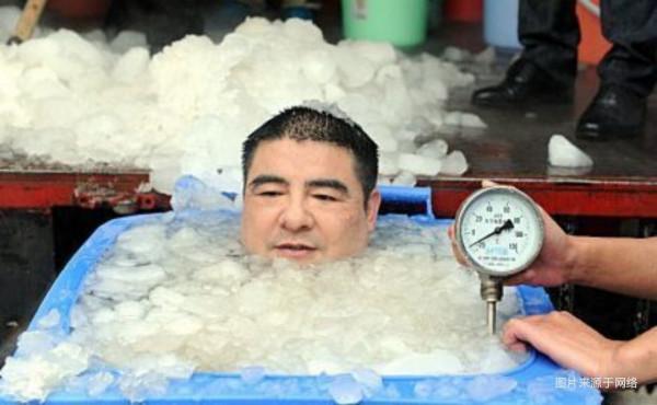 “冰桶挑戰”狂歡背後,20萬漸凍人,正在被慢慢“埋葬” “冰桶挑戰”狂歡背後,20萬漸凍人,正在被慢慢“埋葬”