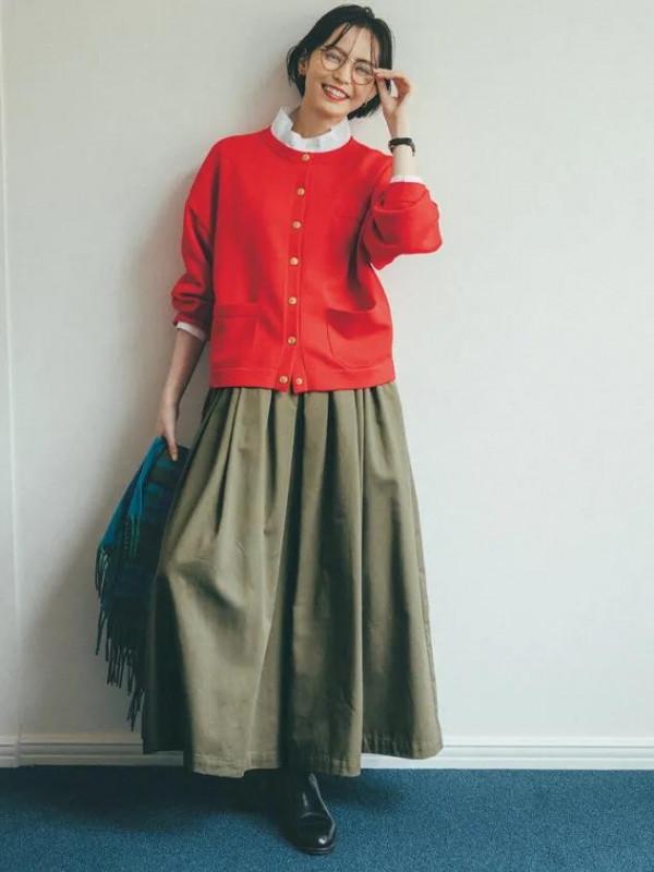 女人到了中年別穿那麼正式,今年流行“襯衣疊穿”,減齡又優雅 女人到了中年別穿那麼正式,今年流行“襯衣疊穿”,減齡又優雅