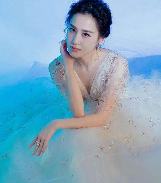 治癒系女神:黃聖依 治癒系女神:黃聖依