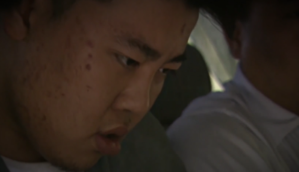 23歲男子為早點繼承遺產，燒死億萬身家的父母，腳踝傷疤將其暴露