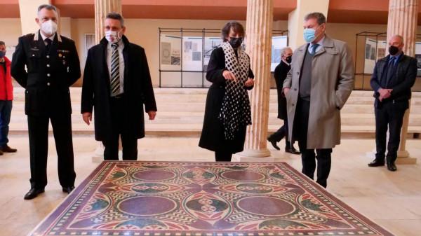 1964年他花1208元買下一塊大理石，56年後價值漲到254萬