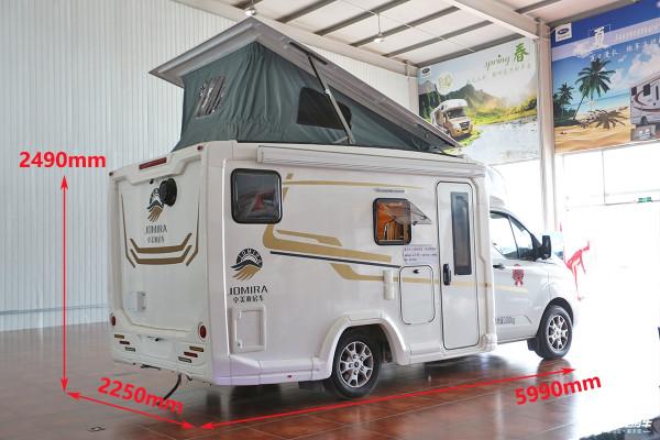 車高不到2.5米還有一個升降床，卓美亞小額頭房車適合一家三口