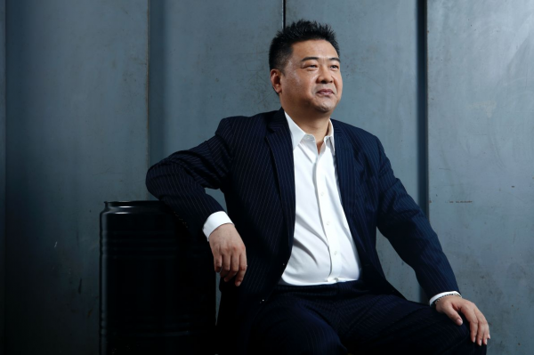 山東老闆徐茂棟,曾靠民企收購國企,坑6萬股東78億後逃往美國 山東老闆徐茂棟,曾靠民企收購國企,坑6萬股東78億後逃往美國