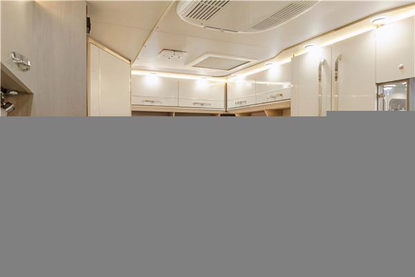 亞特尊致S5依維柯T型房車,最新款內飾驚豔乾溼分離衛生間 亞特尊致S5依維柯T型房車,最新款內飾驚豔乾溼分離衛生間