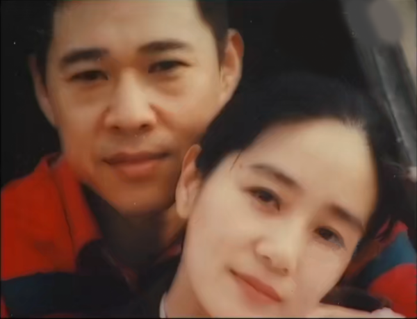 嫁給張豐毅28年未生子女，卻依舊被他寵成寶，霍凡究竟有啥魅力？