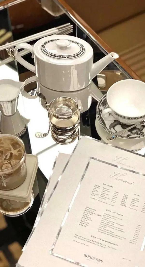 開餐飲店為何已成為奢侈品牌的標配? 開餐飲店為何已成為奢侈品牌的標配?