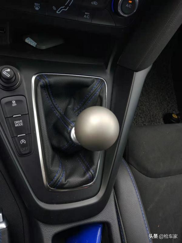 拳打高爾夫R，腳踢賓士A45，這臺小鋼炮買回來不能上路？