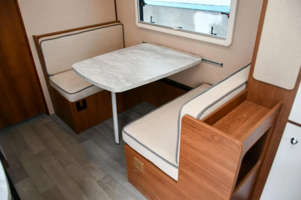 就愛這滿滿的美式風格 世拓房車沃德佳W650 就愛這滿滿的美式風格 世拓房車沃德佳W650