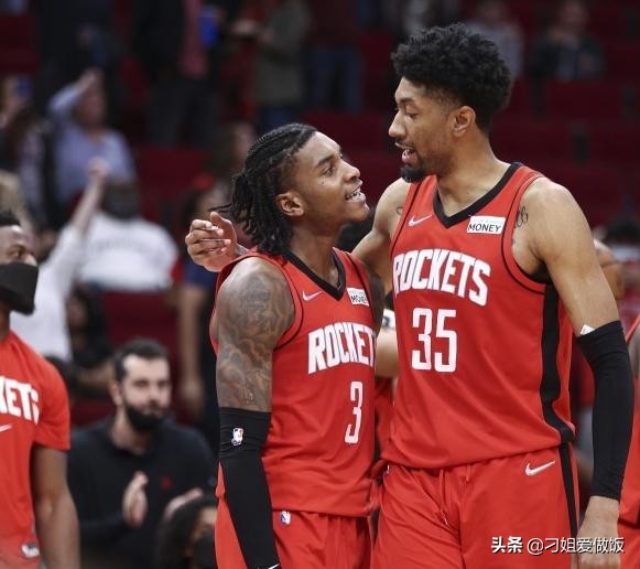 突發！湖人尼克斯達成3換2交易，歐文正式復出，火箭宣佈兩個決定