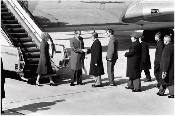 中越戰爭前夕中蘇交惡,鄧小平訪美巧施奇謀,讓百萬蘇軍不敢妄動 中越戰爭前夕中蘇交惡,鄧小平訪美巧施奇謀,讓百萬蘇軍不敢妄動