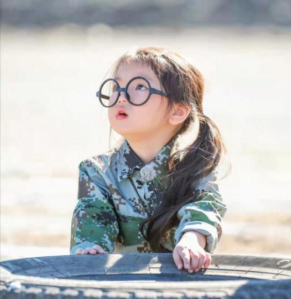 還記得百萬年薪拿來養弟弟的阿拉蕾嗎？如今長到認不出？