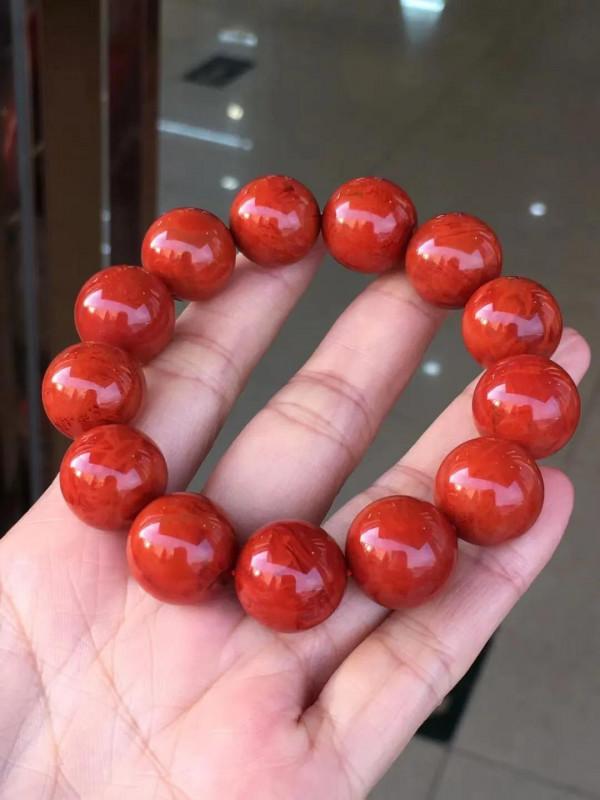 帶虎紋的瓦西南紅