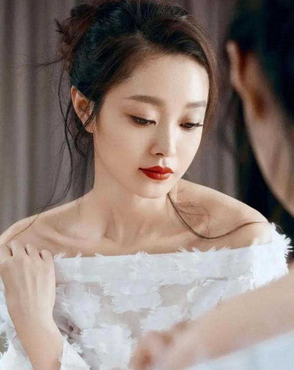 頂級清秀女神宋軼，秀色可餐、溫婉動人