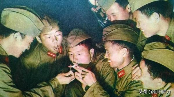 船形帽是我軍爭議最大、壽命最短的一款軍帽，這是為何？