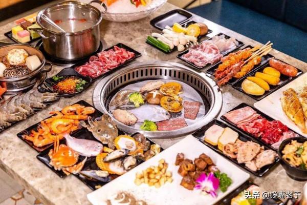 吃自助烤肉：服務員頻繁問你換烤紙不？實際有5種暗示，別不知道