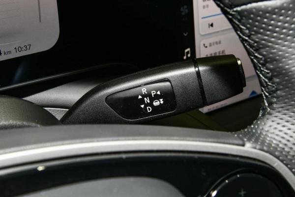 軸距近3米配“剪刀門”，位元斯拉跑得還遠，實拍小鵬P7鵬翼版