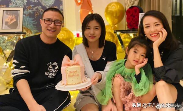 內地男星女兒的顏值變化，汪峰大女兒越來越美，張藝謀女兒大寬臉