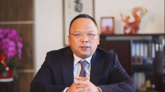 中國好老闆馬建榮:花1億元為員工做食堂,包車送員工回家過年 中國好老闆馬建榮:花1億元為員工做食堂,包車送員工回家過年