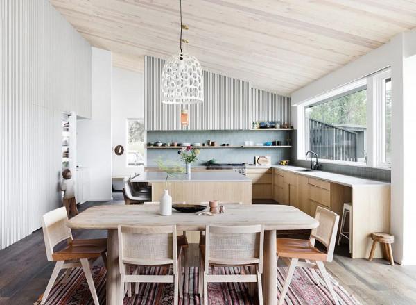 被玻璃包裹著的現代山景住宅，單玻磁控百葉窗能為其錦上添花