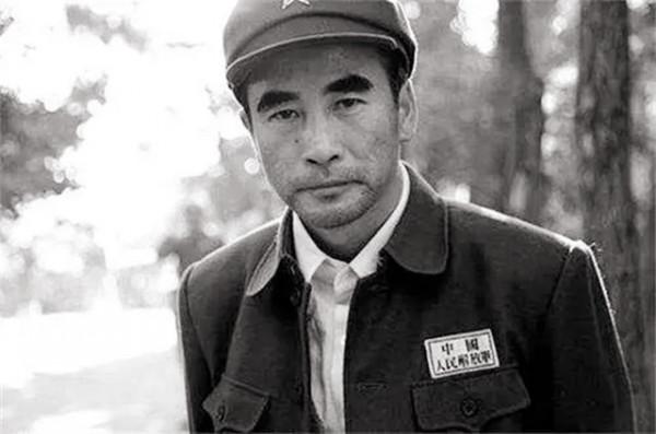 紅軍軍長被捕入獄,監獄長卻把他當老賴:趕緊讓他走,浪費飯錢 紅軍軍長被捕入獄,監獄長卻把他當老賴:趕緊讓他走,浪費飯錢