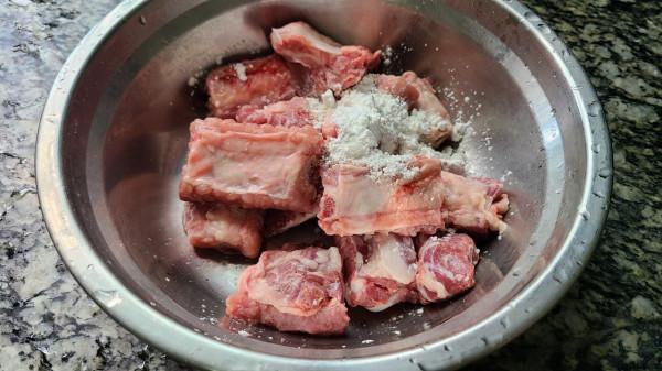 五指毛桃蒸排骨,廣東很火的一道菜,香味濃郁又好吃,味道特別 五指毛桃蒸排骨,廣東很火的一道菜,香味濃郁又好吃,味道特別