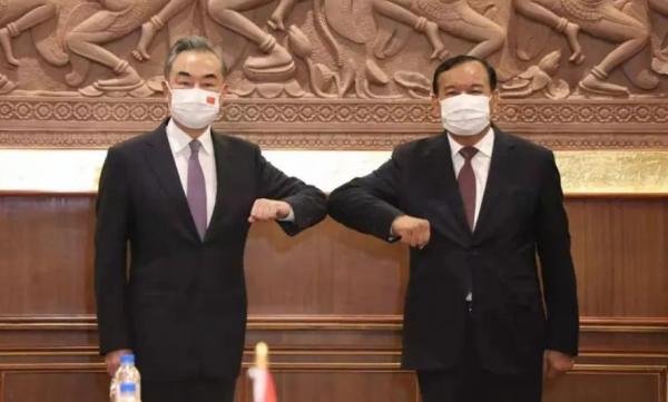 事關“中國統一”,柬埔寨首相公開發聲,當著王毅的面亮明立場 事關“中國統一”,柬埔寨首相公開發聲,當著王毅的面亮明立場