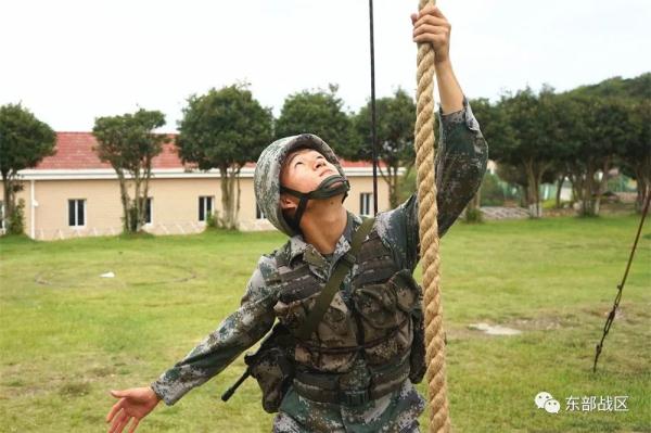 他當兵第二年榮立三等功，這次又連奪3塊金牌