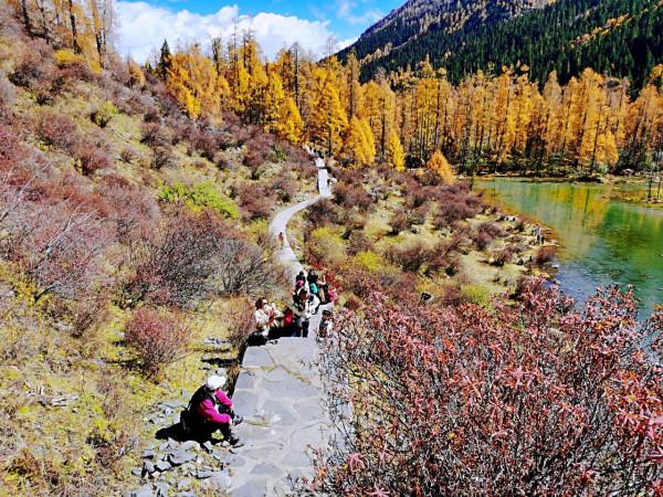 翻山越嶺而來，只為走進徒步天堂，小金瑪嘉溝