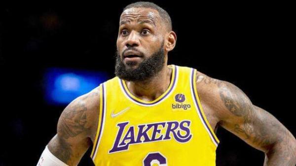 詹姆斯：很高興隊友沒有被交易走，湖人的每個球員都是我兄弟