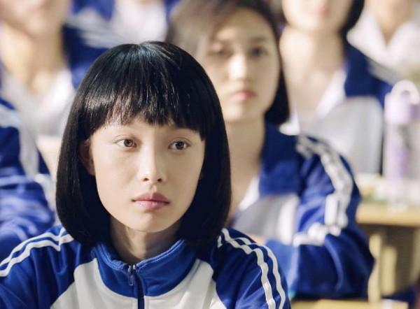 女星校服造型難駕馭？有人32歲仍像高中生，有人像媽偷穿女兒衣服
