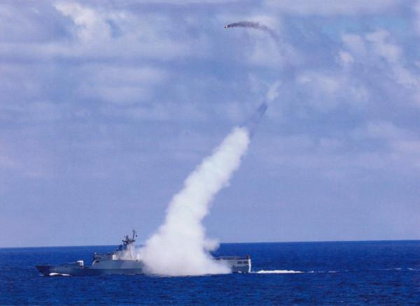 從法國海軍防空和反艦作戰角度，精確分析中法防空和反艦作戰攻防