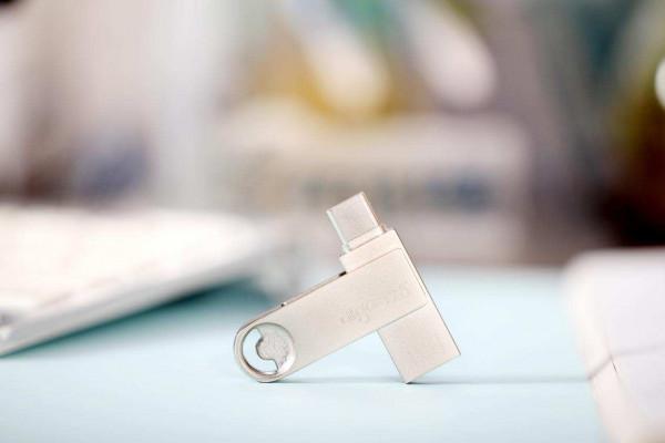 為華為Mate手機擴容，aigo U322手機優盤，迷你小巧又實用