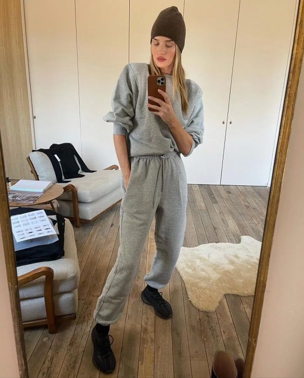 全世界《魷魚遊戲》的粉絲,靠衣服相認了 全世界《魷魚遊戲》的粉絲,靠衣服相認了